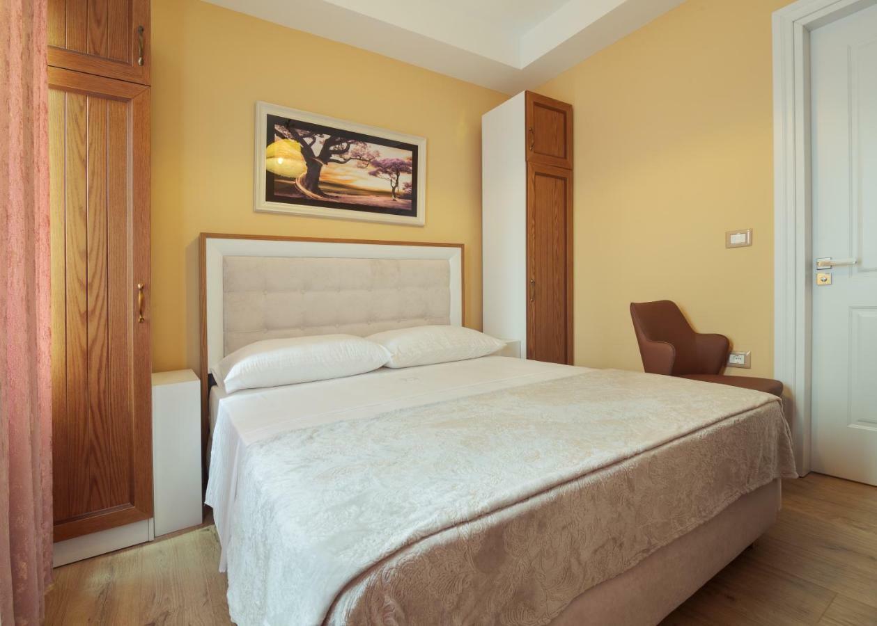 Eagles Philadelphia Bed & Breakfast Korce Exterior photo